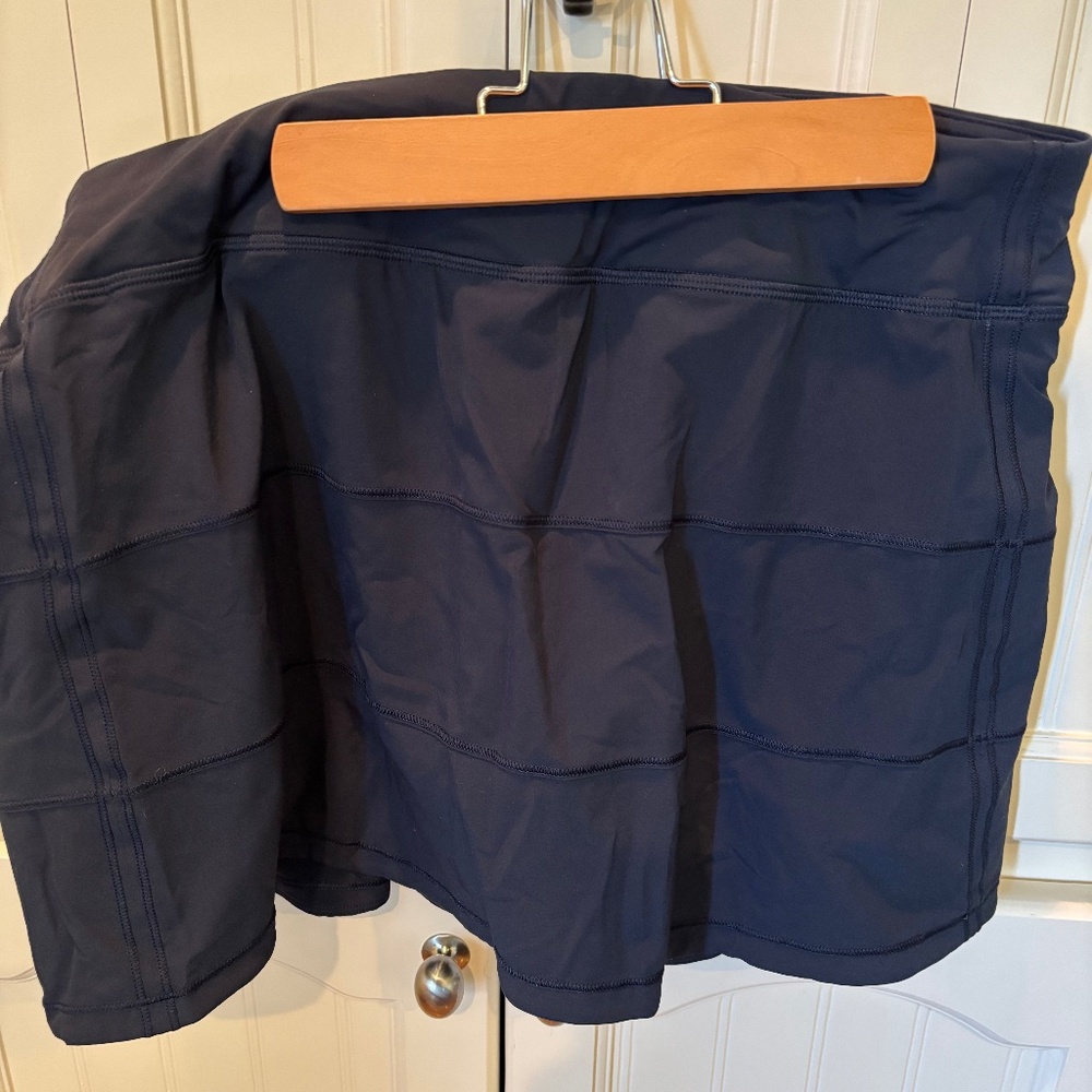Navy Lululemon pace rival size 10